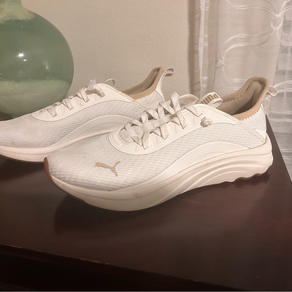 Puma Women's Cream and Tan Sneakers